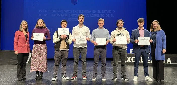 IV Premios a la Excelencia en el Estudio Alumnos del IES Juan de Herrera ganadores San Lorenzo de El Escorial